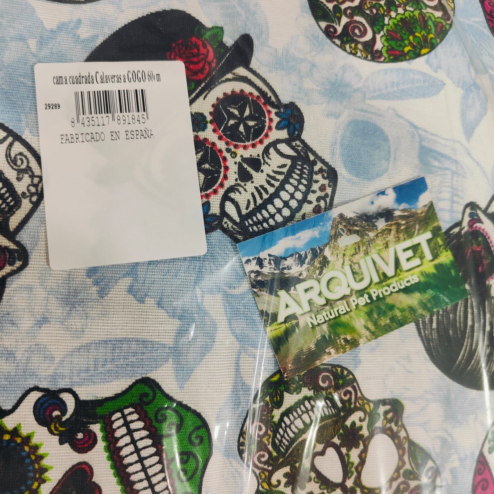 Cama Cuadrada Calaveras 60x55x18cm. - Imagen 2